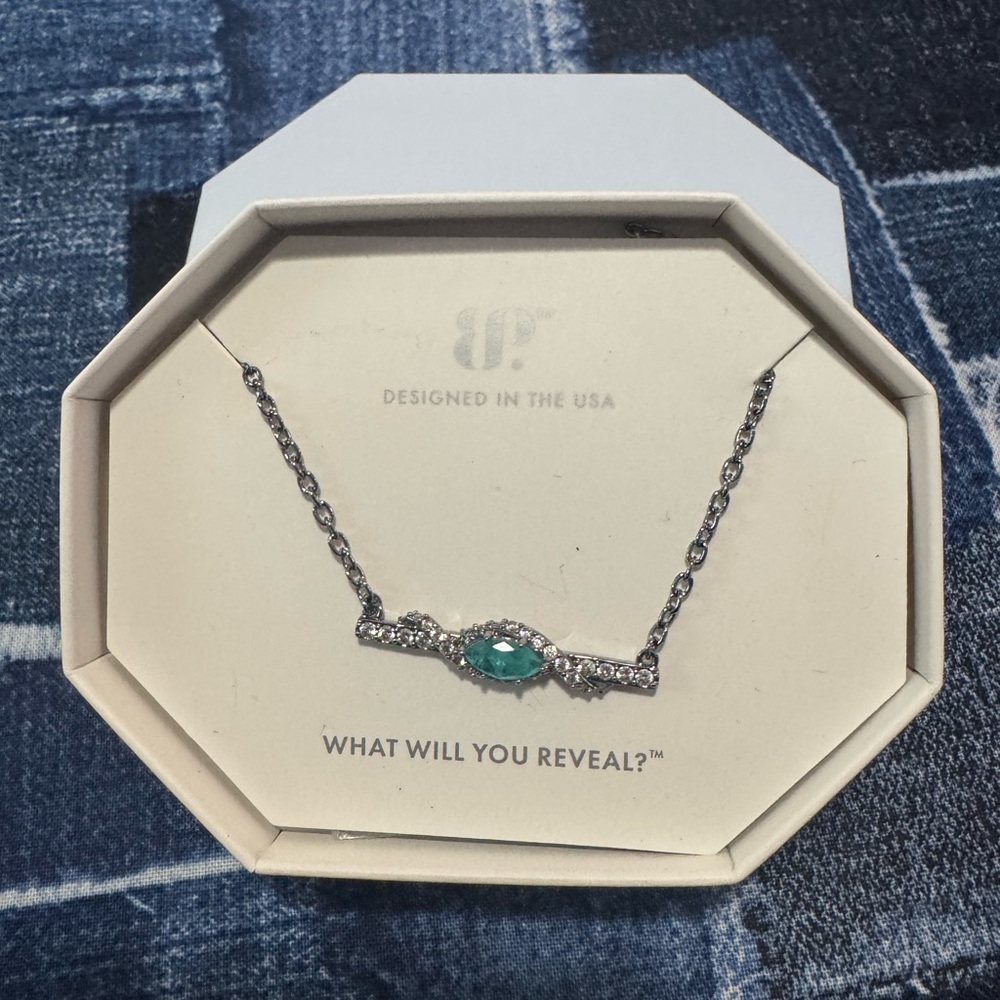 Elegant Silver Necklace w/AQUA Gemstone NEW 
Sterling Silver 18in  PRCE REDUCED